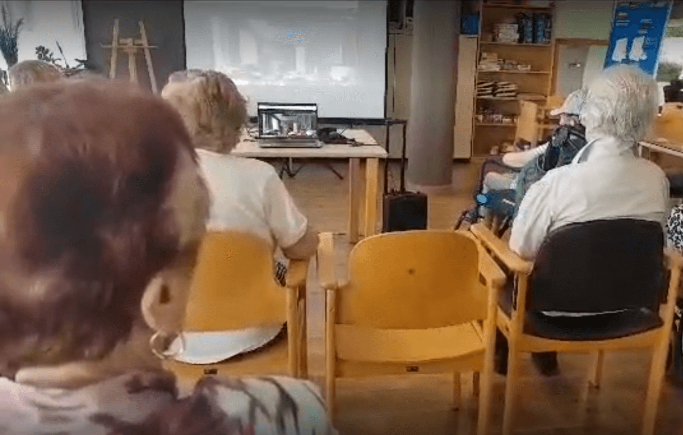 semanadelasideas-microconcierto-bilingue